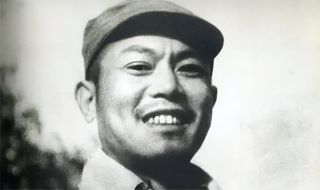 1992年，弥留之际的*先念李**留下唯一请求：将骨灰撒到曾经战斗之处