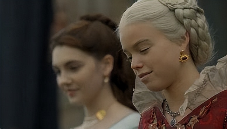 如何评价穹顶之下这部美剧,权力的游戏前传龙之家族解说