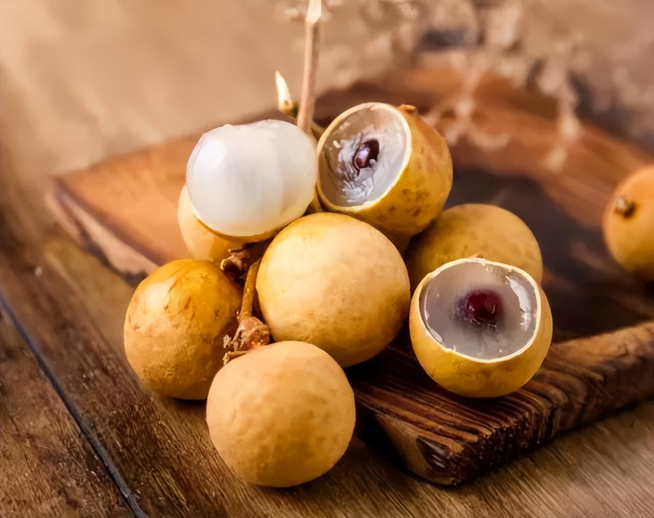 绝经后雌激素高忌哪些食物,绝经后如何补充雌激素女性食疗