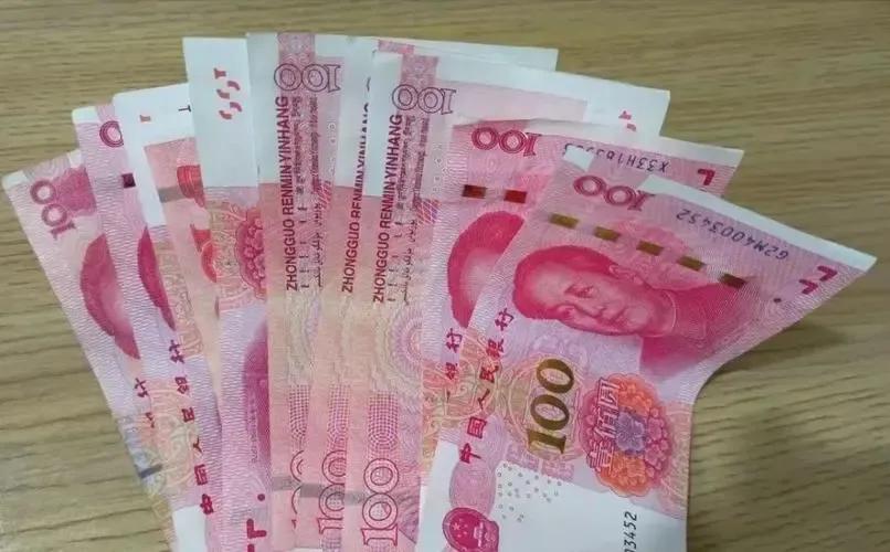 上学路上的一个疏忽，损失1500块，提醒大家都要注意！