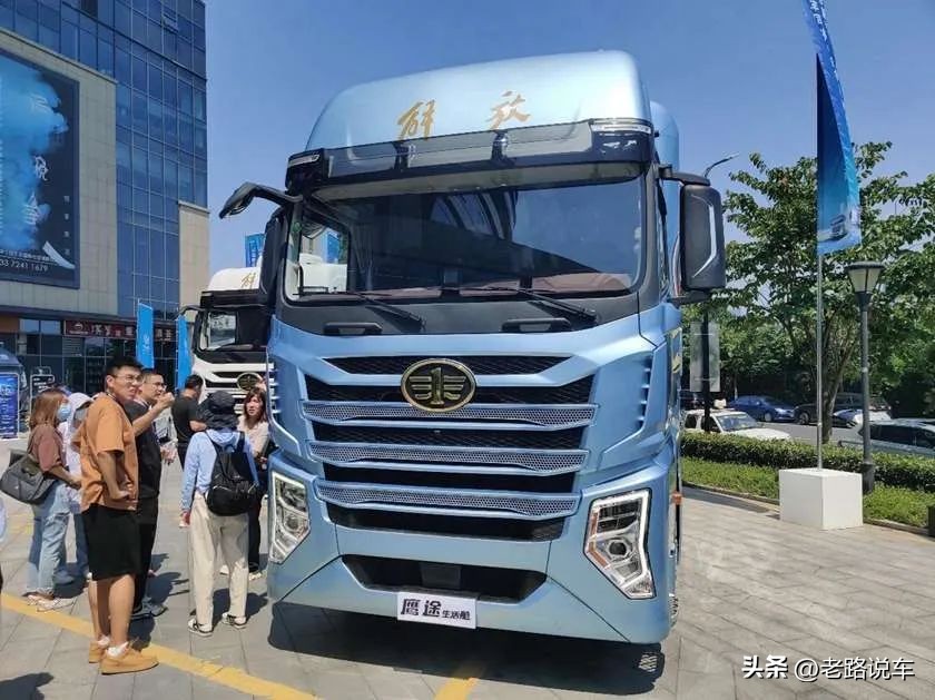 5万鹰途生活舱,解放鹰途生活舱试驾视频