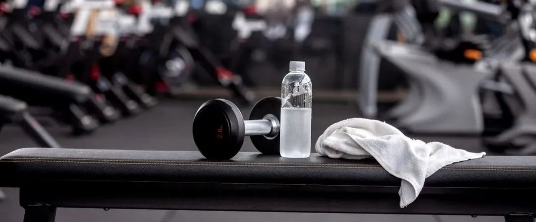 硬核励志《全是一群沙雕!》颠覆欧美健身界神作(连载)