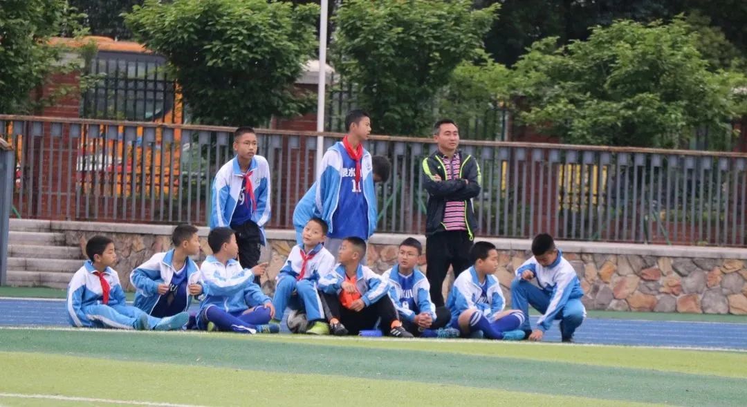 邛崃市南街小学校足球联赛,邛崃市校园足球联赛