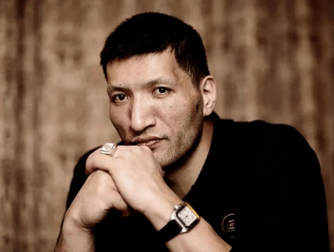 CBA巴特尔传奇故事？巴特尔北京美国豪宅曝光？巴特尔子女的事业