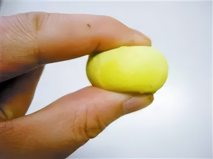 成本才1毛钱的人造鸡蛋别被骗了,人造鸡蛋会比普通鸡蛋便宜吗