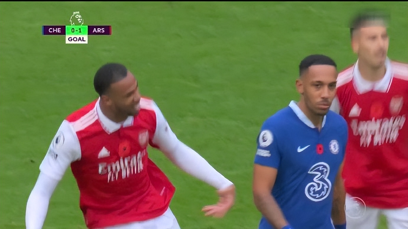 逗妹吐槽：首发了，队长了，打满了，腾嗨：锅背好吧我的罗