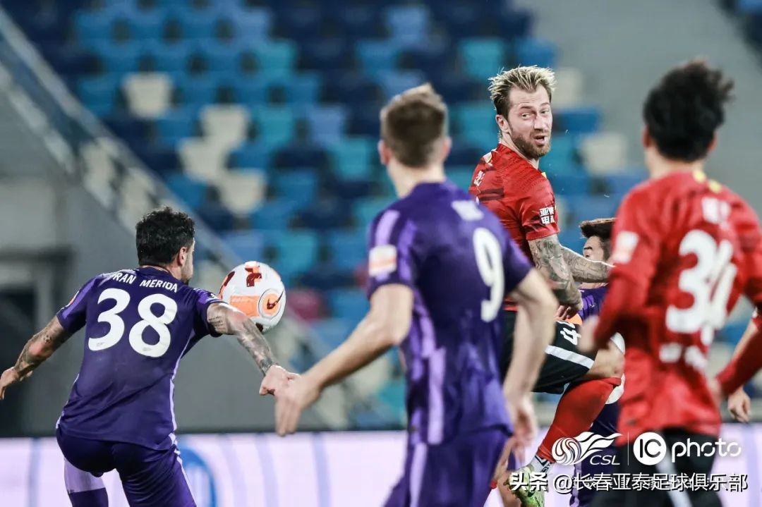 塞尔吉尼奥梅开二度,塞尔吉尼奥过人集锦