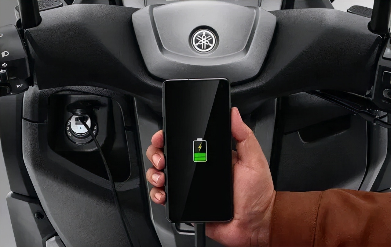 比雅马哈迅鹰125大的踏板车,小排量雅马哈踏板推荐一下