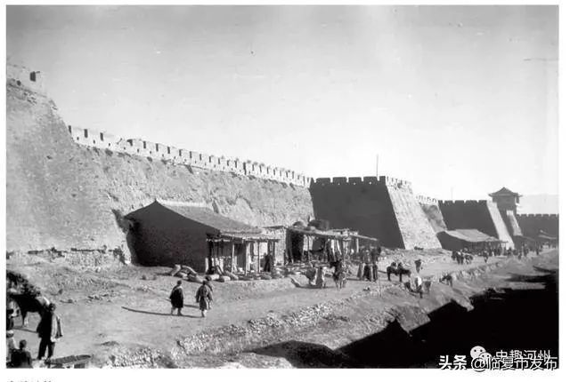 姘歌繙鐨勮嫃涓滃潯鍘熺増,姘歌繙鐨勫紶鍥借崳姝屾洸