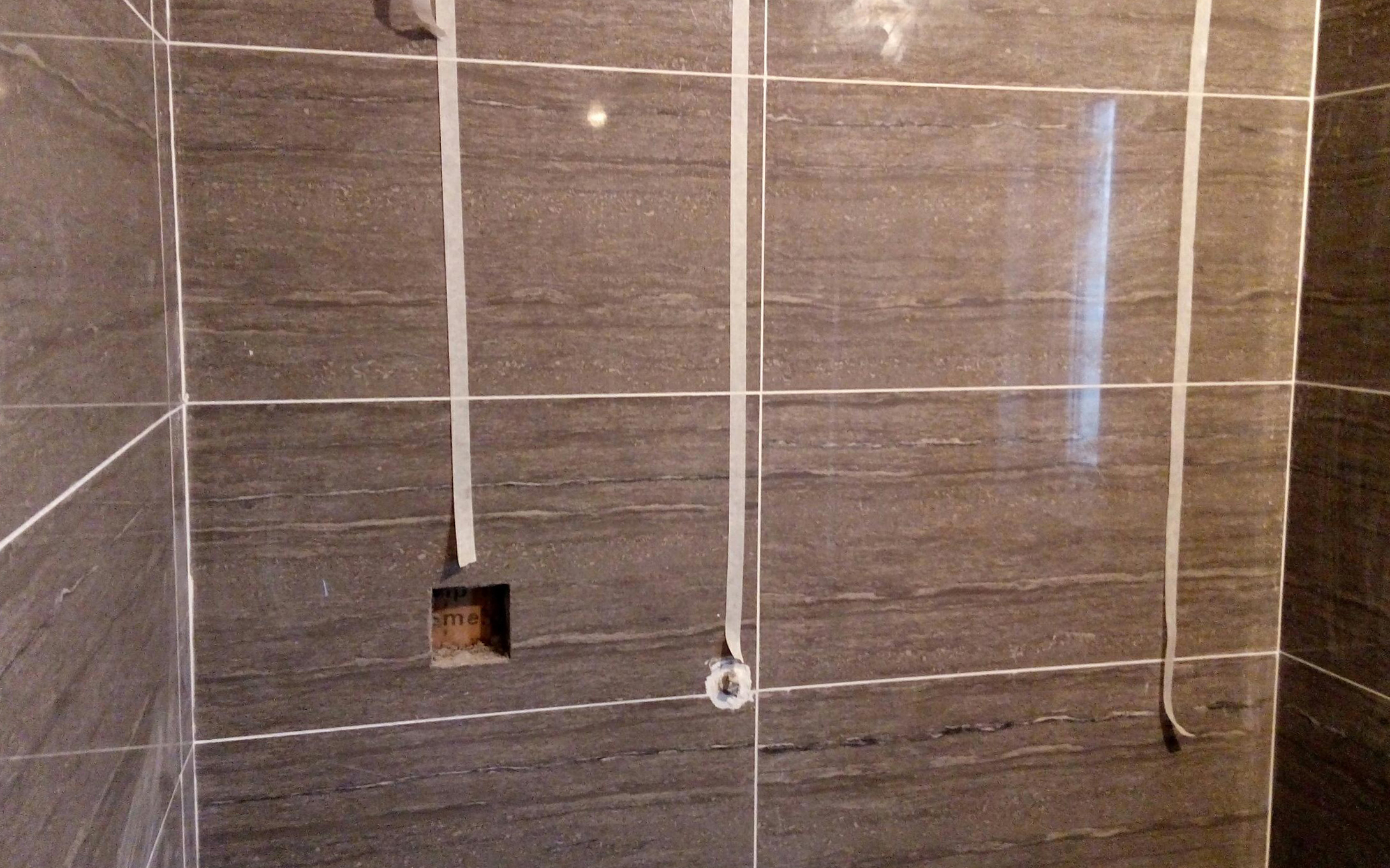 瓷砖上贴砖的利弊,墙体贴瓷砖好吗