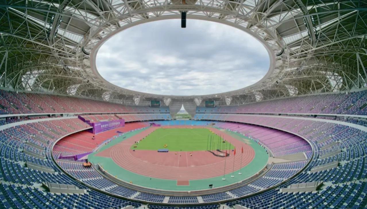 最大的体育场能容纳多少人,最新中国最大10座体育场