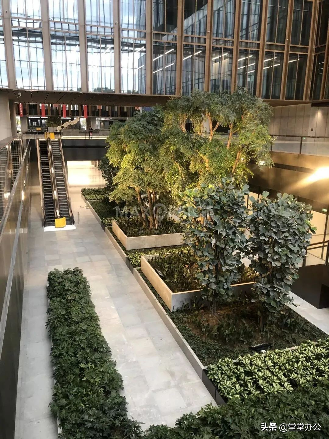 口碑好的写字楼出租市价,北京华贸写字楼租金