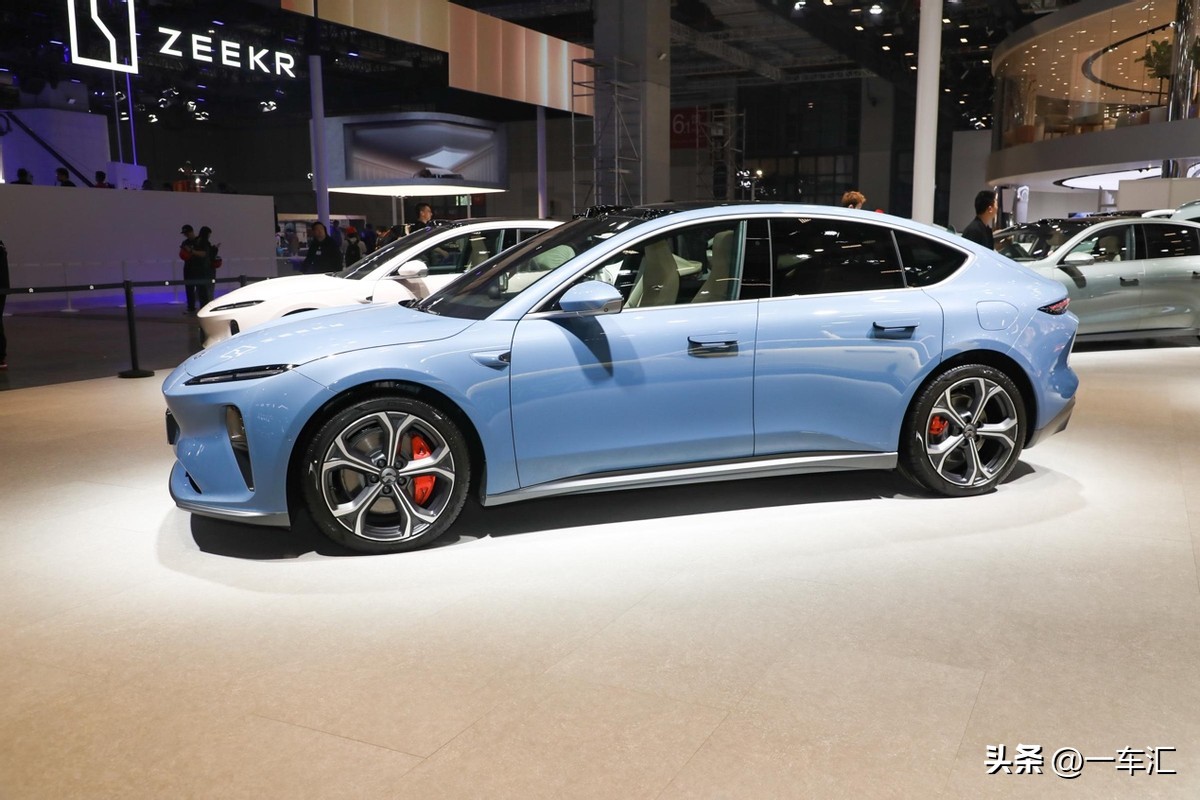 岚图追光vs蔚来et5旅行版,蔚来et5旅行版蔚来et6