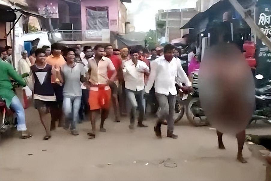 14亿印度人的羞耻？印度两女子被赤裸游街遭轮奸，莫迪直言：耻辱