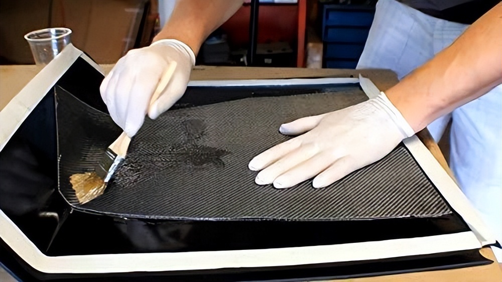 碳纤维车架制作过程,碳纤维车架多久能生产出来