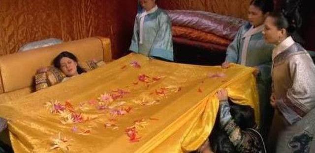 古代女子生孩子有哪些办法,古代女人生孩子到底有多危险