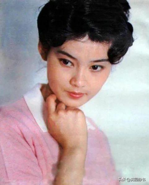 长得貌美如花演技不温不火女星,女明星惊艳时光的盛世美颜