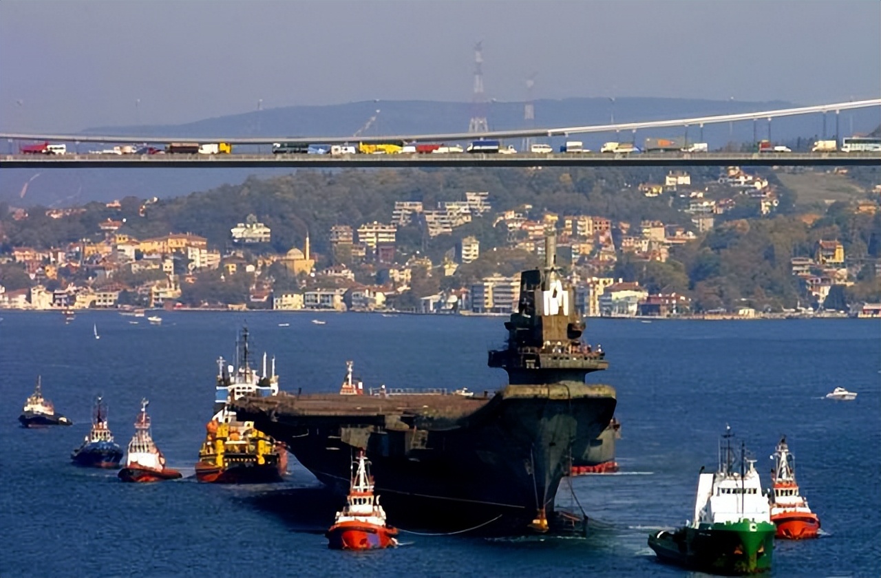 瓦良格号背后的真实故事,瓦良格号的故事