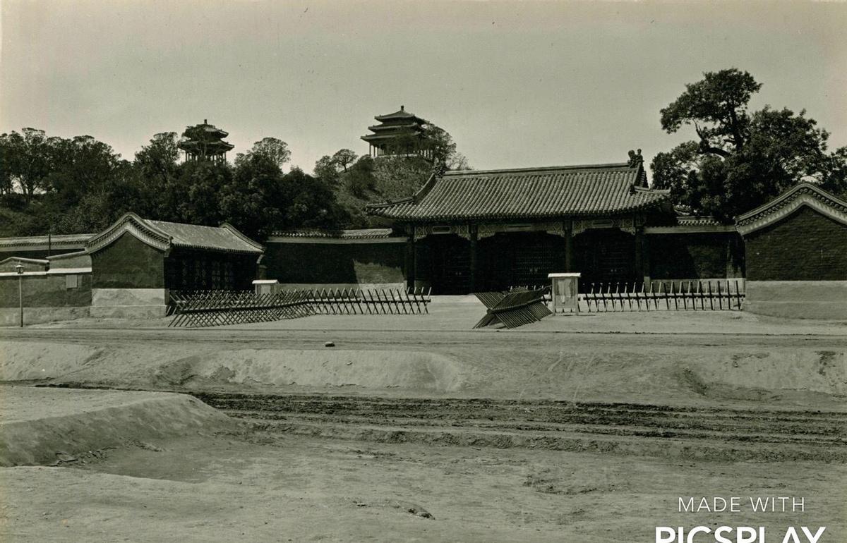 日军日记：*安妇慰**不服从管教，我很愤怒，用*刀刺**插入她的*体下**