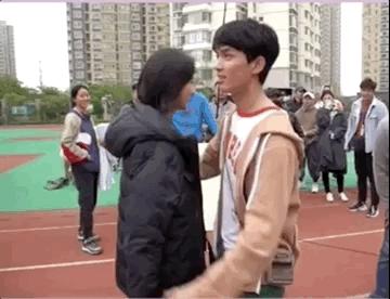 电视剧中的不忍直视,为什么电视剧拍戏只有上半身