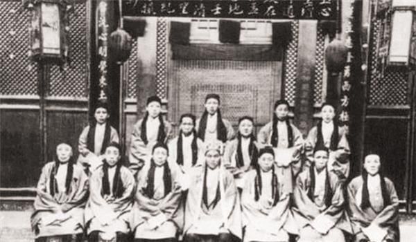 欧洲展出一具“人体标本”，国人看后无不愤恨：这是中华女英雄！