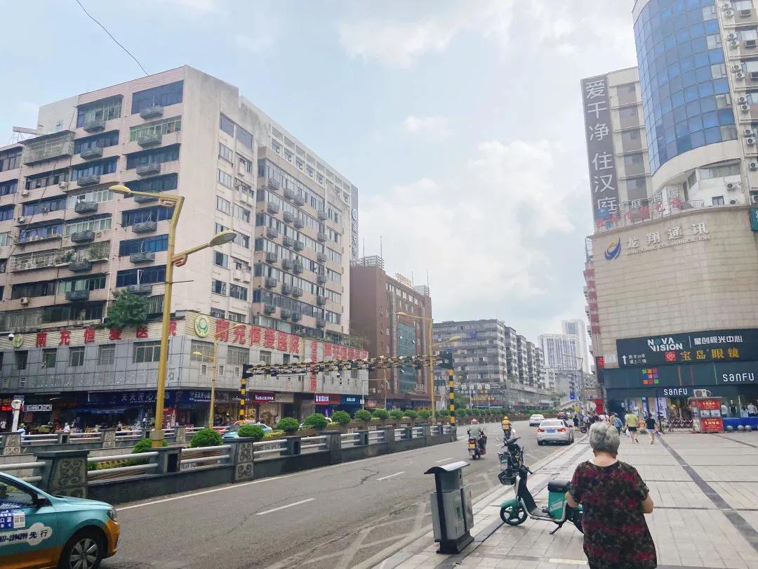 暴走五星商圈!南充曾经的商业“顶流”如今也面临店铺歇业关门