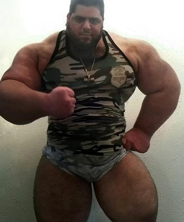 伊朗绿巨人真实视频,伊朗绿巨人大力士