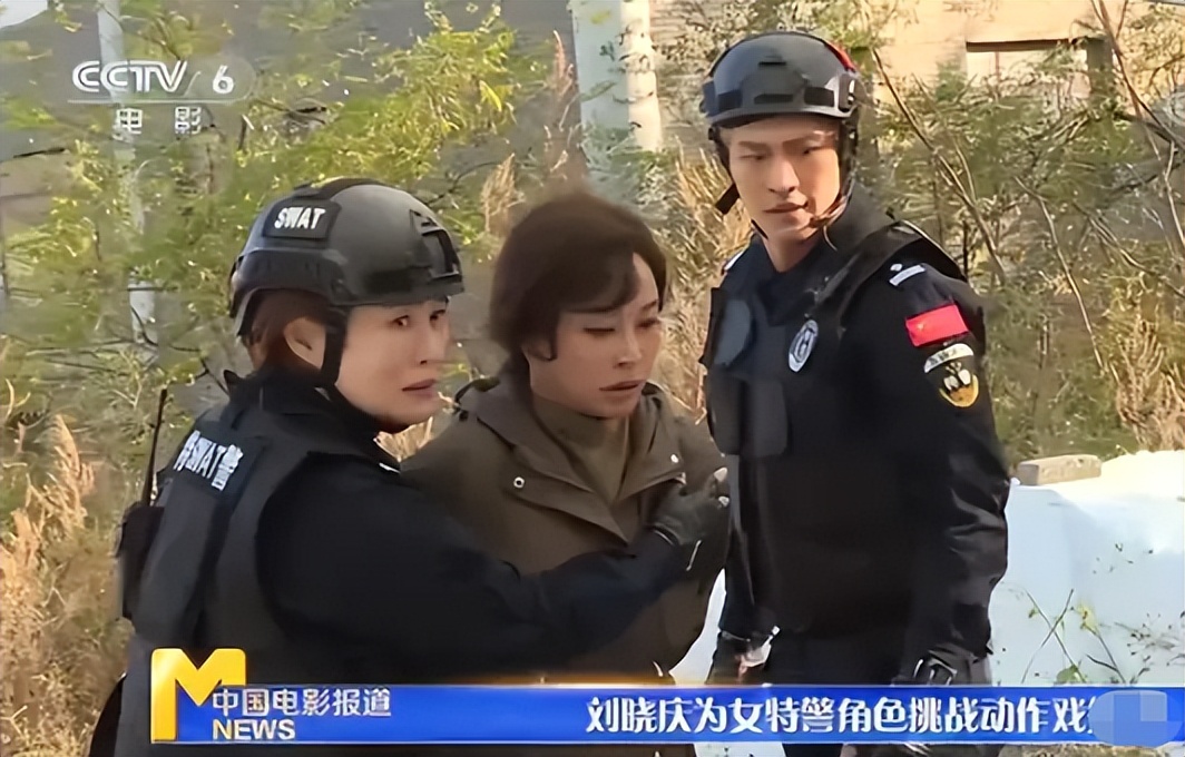 明明“徐娘半老”，却非要“尬演少女”，这4位女明星脸不红吗？