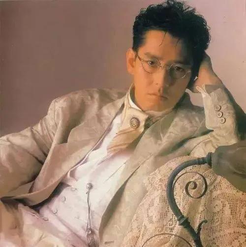 谭咏麟校长人生经历,谭咏麟曾经的校长