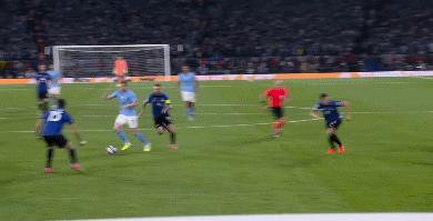 1-0夺冠，新王诞生！曼城狂欢：20天夺3冠，多人喜极而泣