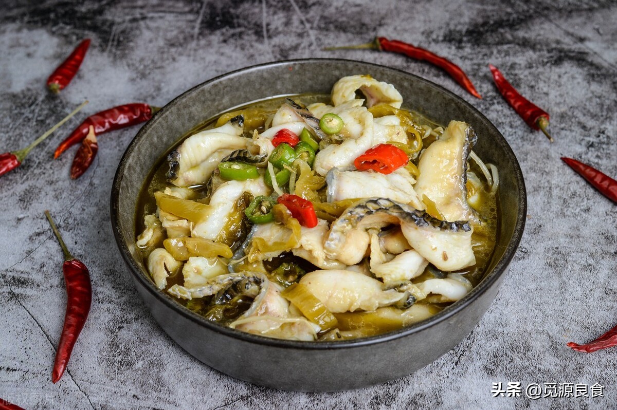 酸菜鱼家常做法鱼肉嫩滑酸爽开胃,家常酸菜鱼酸辣爽口暖胃又营养