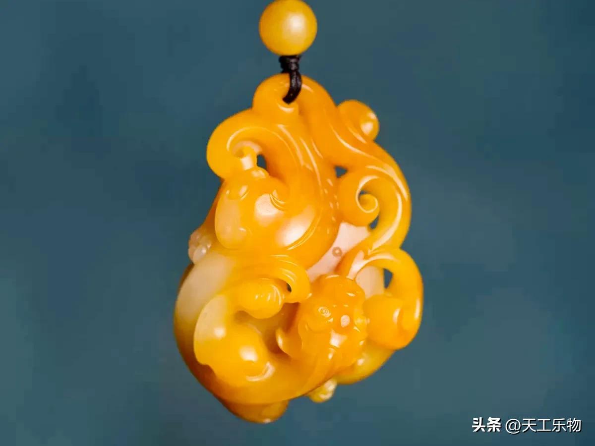 和田玉黄沁籽料大师玉雕极品图片,1200克的和田玉籽料黄沁多少钱