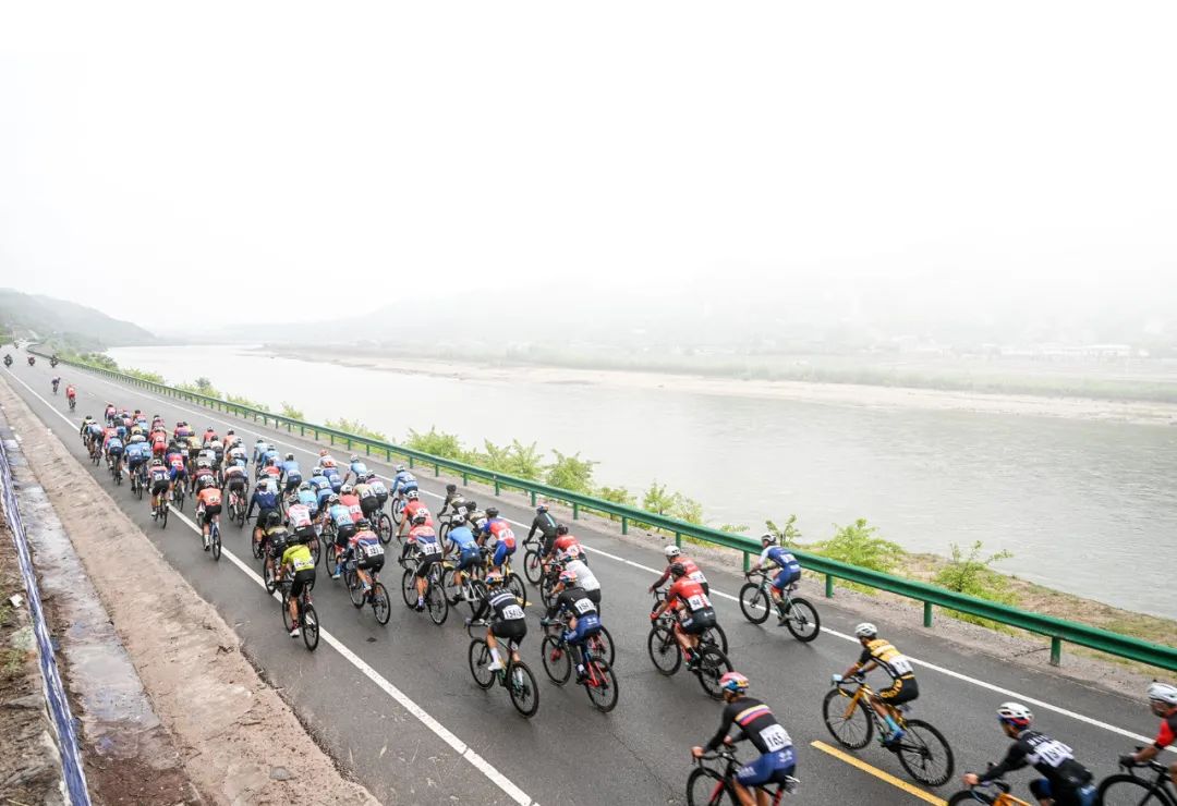 榆林第二届沿黄公路自行车赛,榆林沿黄自行车赛府谷段