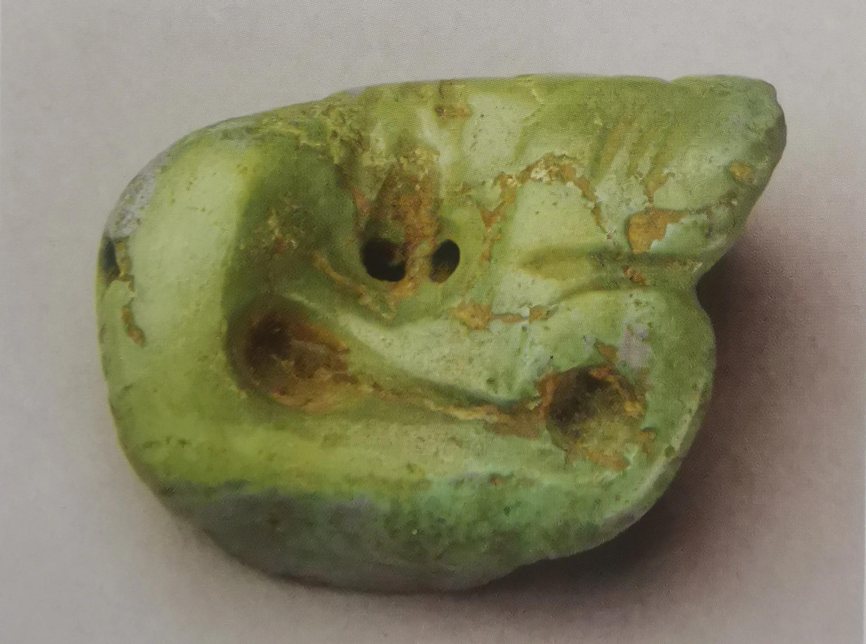 流失海外的商周玉器,商周遗址出土石家河玉器