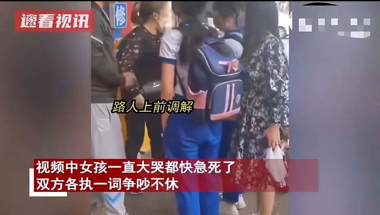 老人捡到钱不归还女孩下跪恳求,捡到100块钱不还失主算违法吗