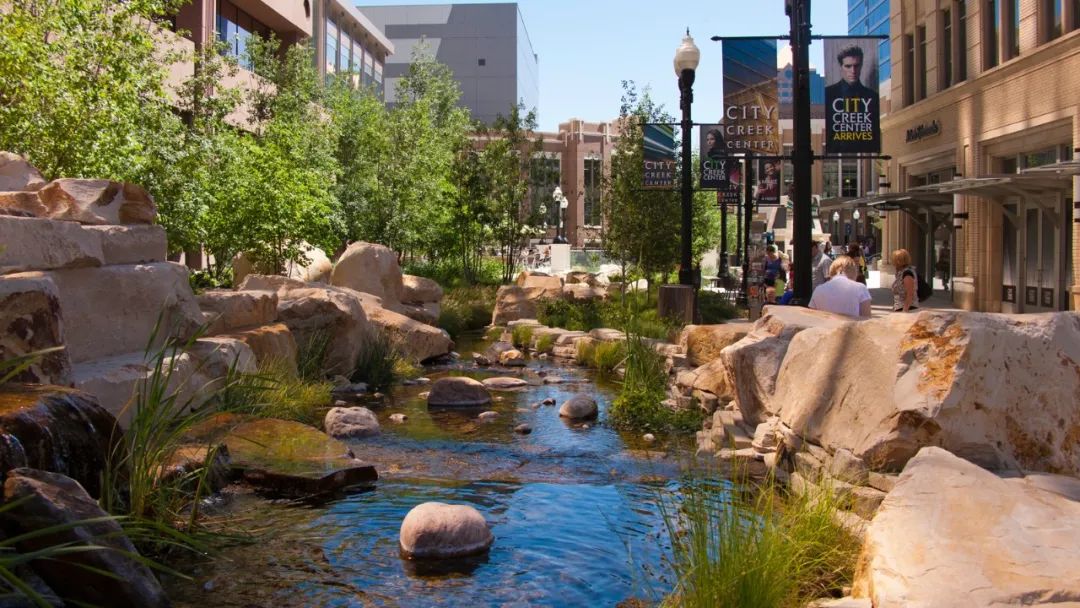 自然跌水景观,水幕瀑布跌水景观效果图