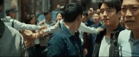 年度大*片爽**来了，拳拳到肉暴打恶人，剧情让人极度舒适