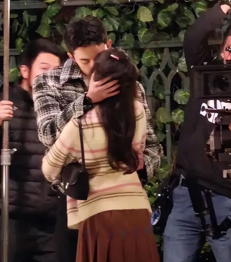 吴磊有几次吻戏,吴磊和哪些女明星有吻戏