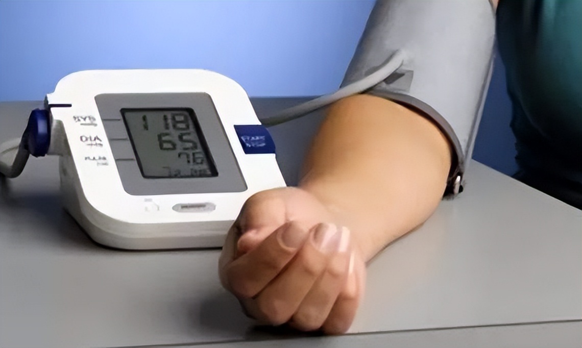 小小六味地黄丸，可调理女性更年期4种常见问题，牢记3点安全使用