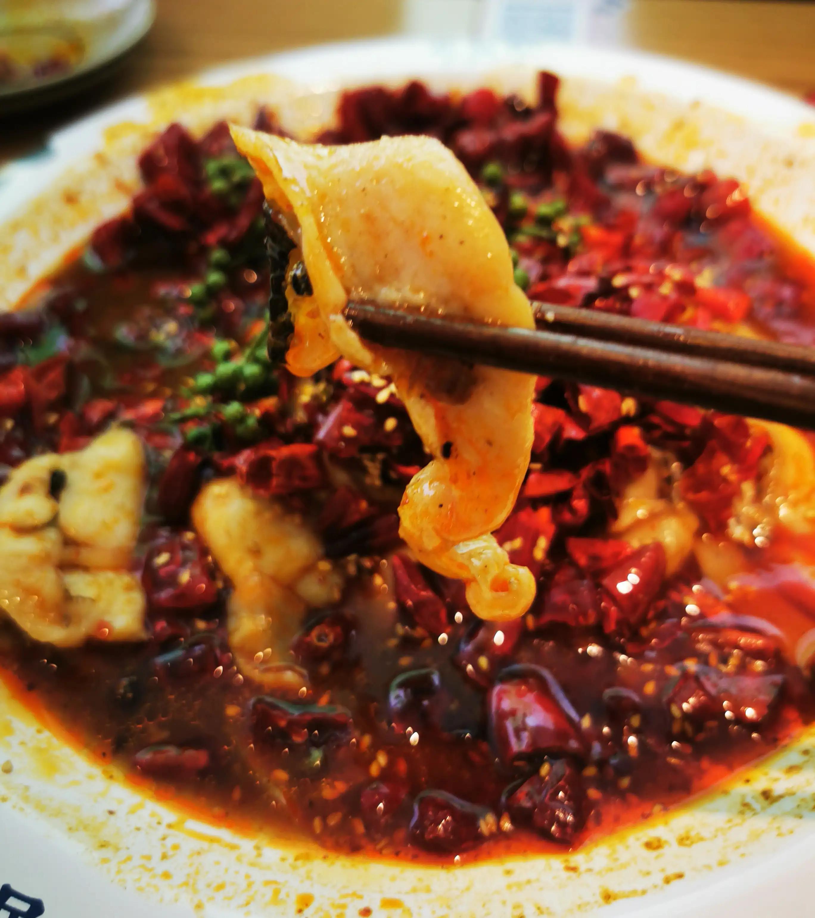 乐山哪家美食好吃又便宜,乐山东大街小吃攻略