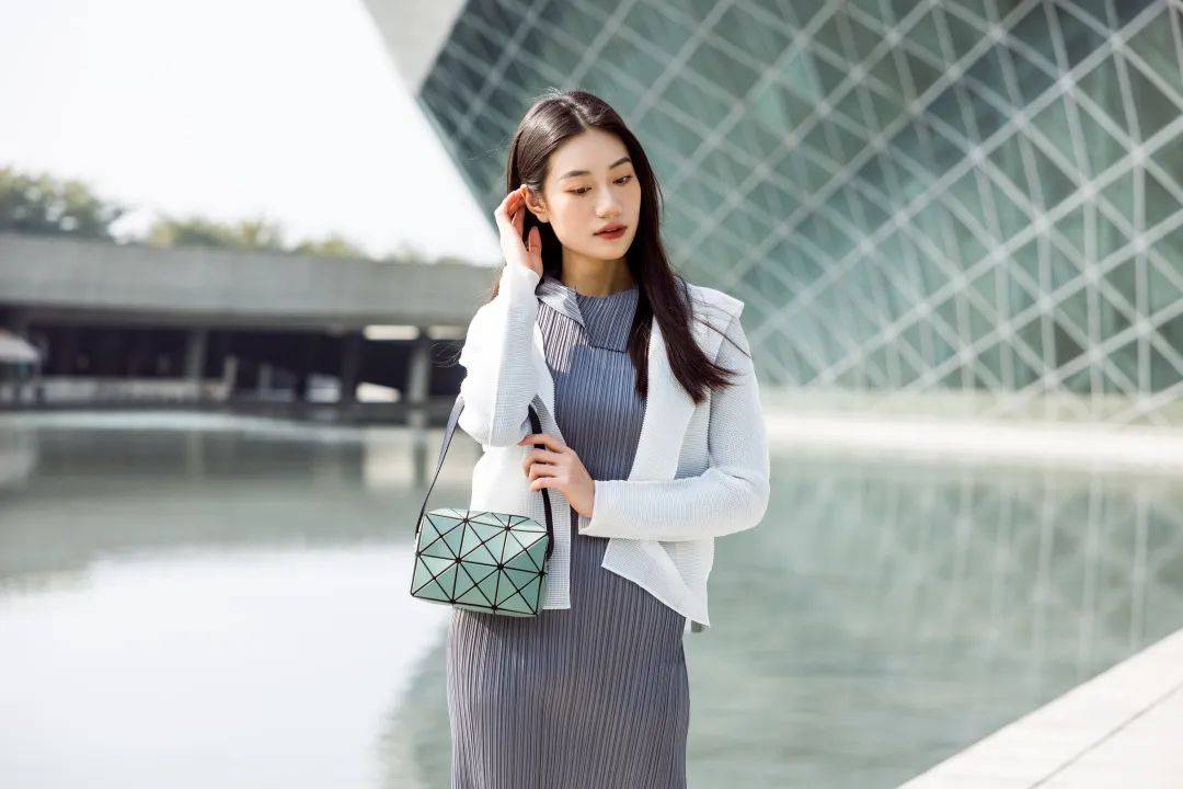 2023三宅一生包包哪款值得买,三宅一生水桶包2021