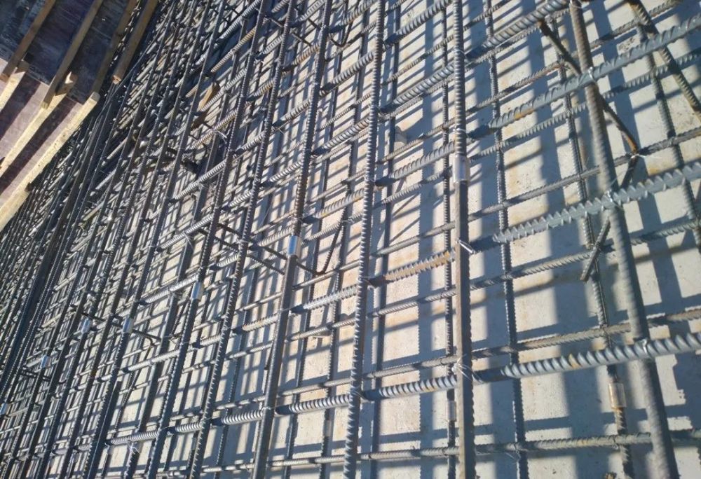 建筑施工图中钢筋的长度如何度量,建筑施工图中钢筋的标注