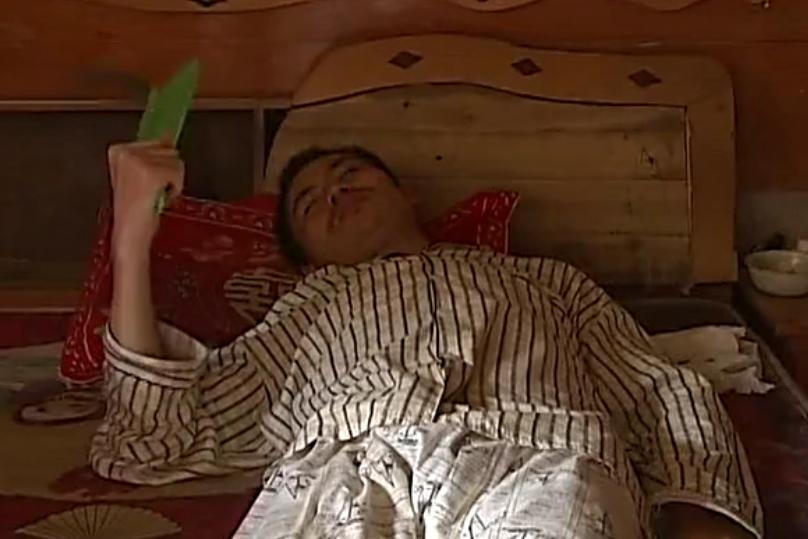 六旬老汉杀子自首,老汉亲手杀死儿子后自首怎么判的