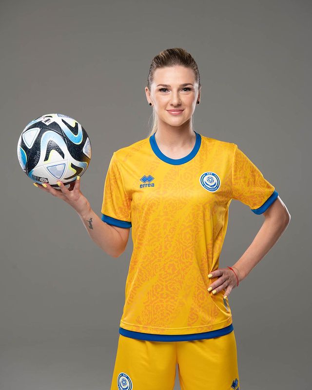 浠婃棩浣充汉,浠婃棩浣充汉閮戝窞