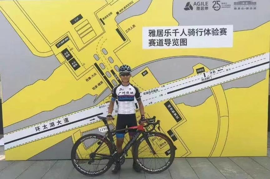 广东单身男子辛苦养娃19年，学霸儿子考上美名校为何却选择离世