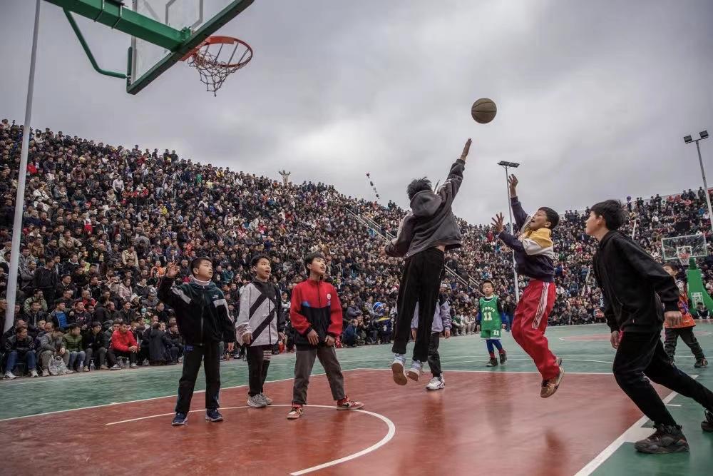 “村BA”爆火：希望的田野上有无数的可能