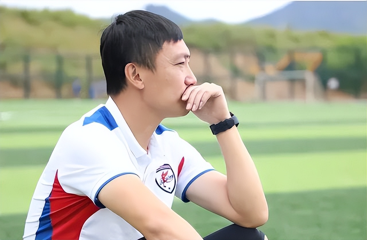 曲波是哪年的国足球员,曲波个人简介资料