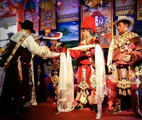 藏族姑娘为什么成摩梭人,藏族姑娘为什么很少嫁内地