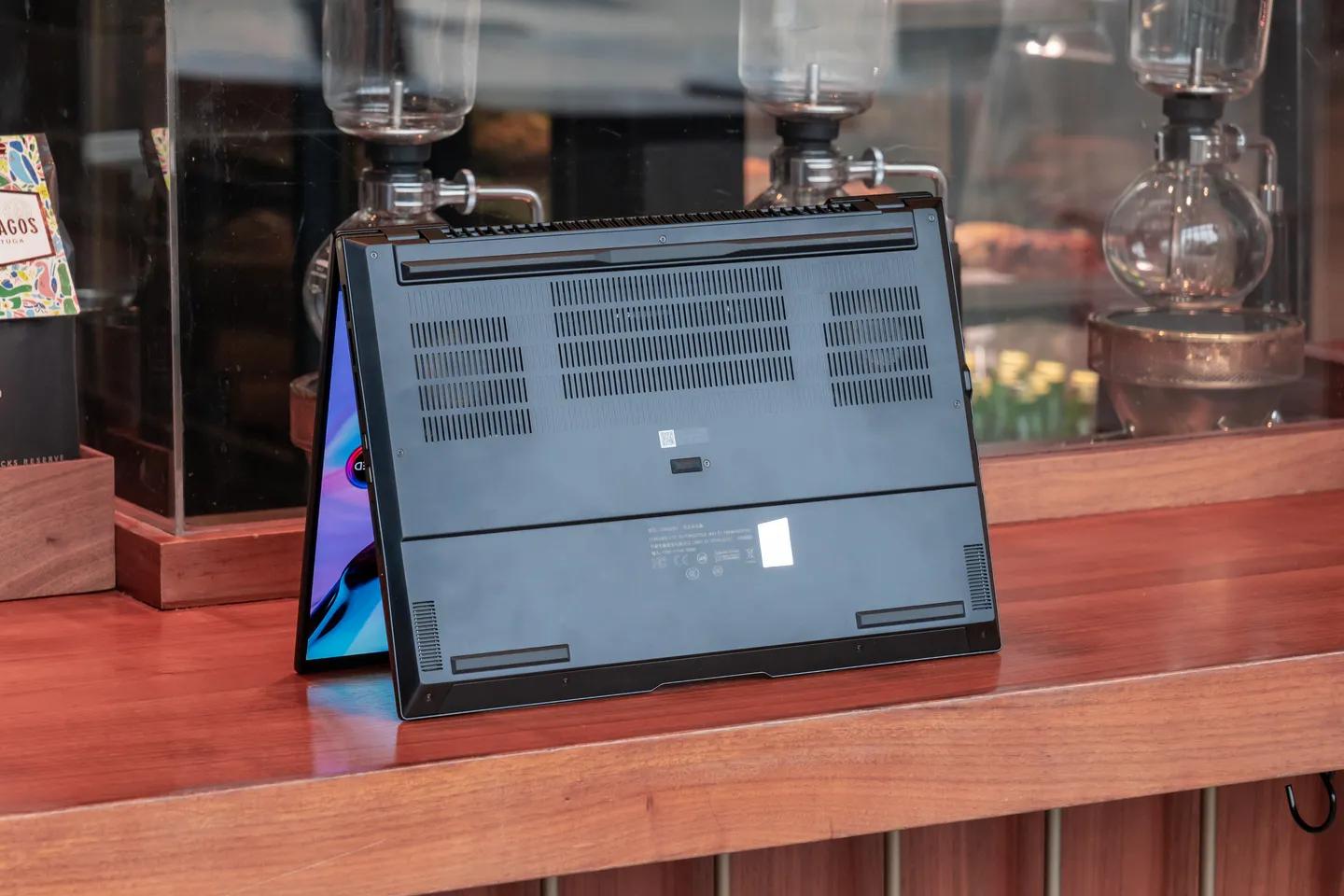 紫色笔记本电脑华硕灵耀pro测评,高端oled显示屏