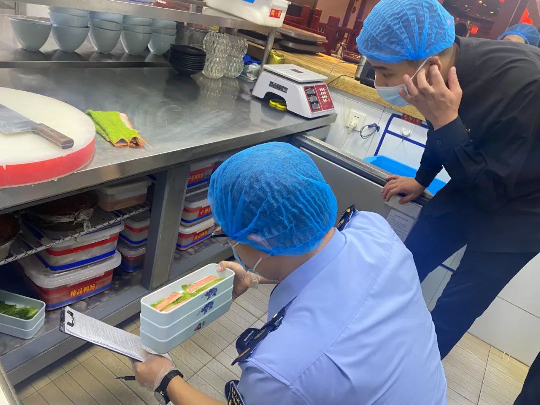 海底捞辣火锅,海底捞辣卤火锅